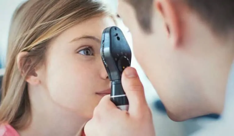 Симптоми на проблеми със зрението при деца