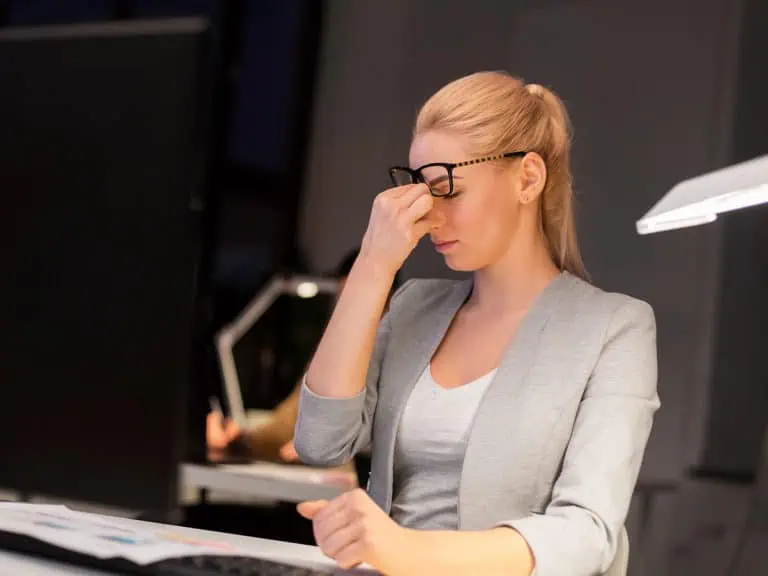 Какво да правя при парене в очите