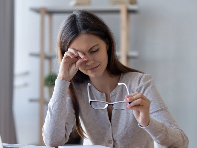 Признаци на очен конюнктивит